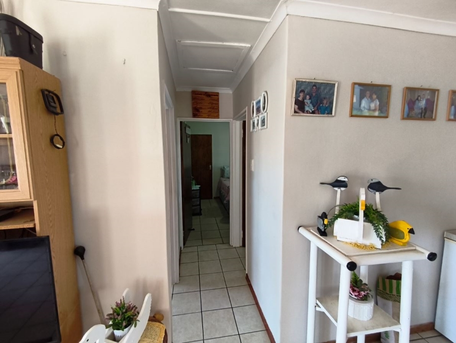 2 Bedroom Property for Sale in De Kelders Western Cape